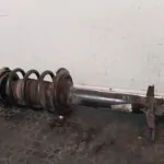 AMORTIGUADOR DELANTERO IZQUIERDO 111063