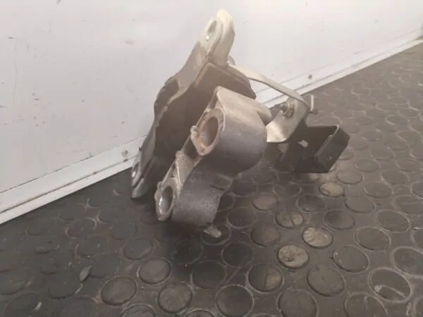 SOPORTE MOTOR 112882
