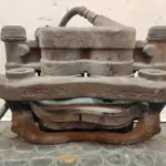 PINZA DE FRENO DELANTERA IZQUIERDA 108702