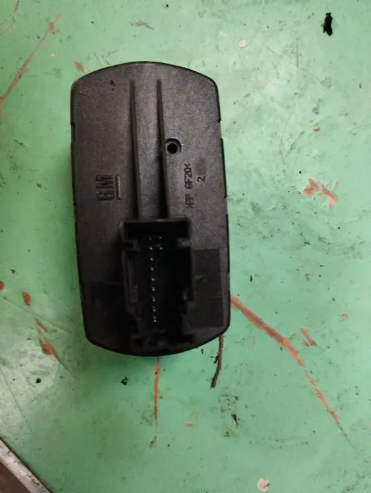 MANDO ELEVALUNAS DELANTERO IZQUIERDO 104155