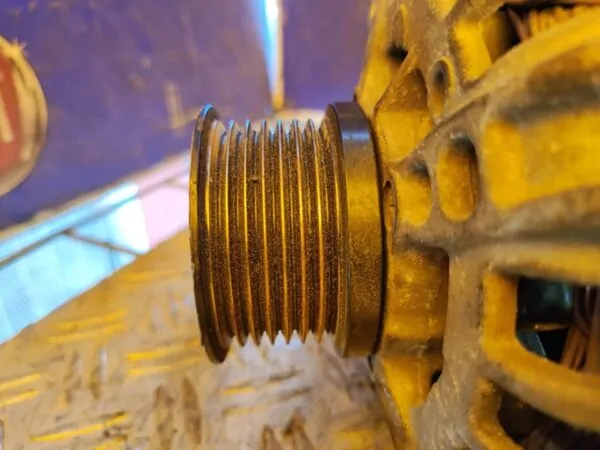 ALTERNADOR 100410