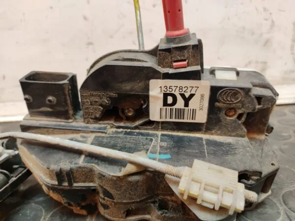 CERRADURA PUERTA DELANTERA DERECHA 107590