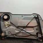 ELEVALUNAS DELANTERO DERECHO 107654