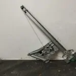ELEVALUNAS DELANTERO DERECHO 110272