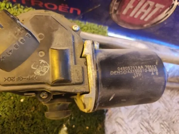 MOTOR LIMPIA DELANTERO 99685