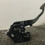 PEDAL EMBRAGUE 110306