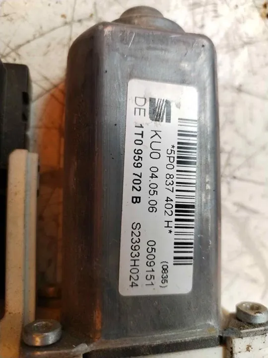 MOTOR ELEVALUNAS DELANTERO DERECHO 116415