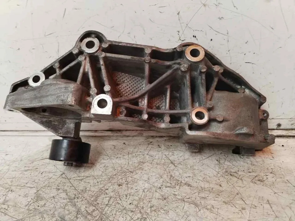 SOPORTE ALTERNADOR 116610