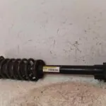 AMORTIGUADOR DELANTERO IZQUIERDO 116129