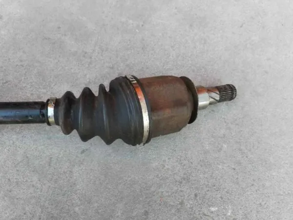 TRANSMISION DELANTERA IZQUIERDA 116744
