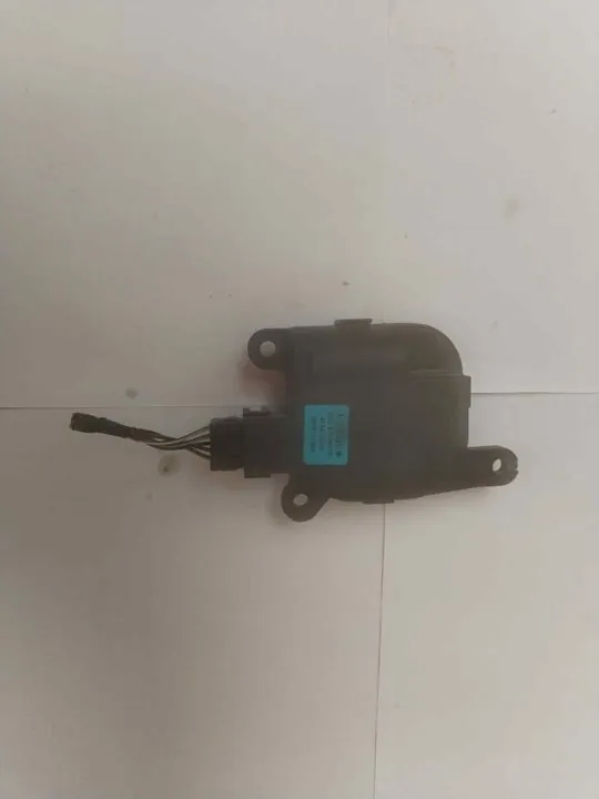 MOTOR APERTURA TRAMPILLAS CLIMATIZADOR 117614