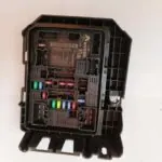 CAJA RELES / FUSIBLES 117469