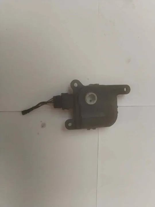 MOTOR APERTURA TRAMPILLAS CLIMATIZADOR 117614