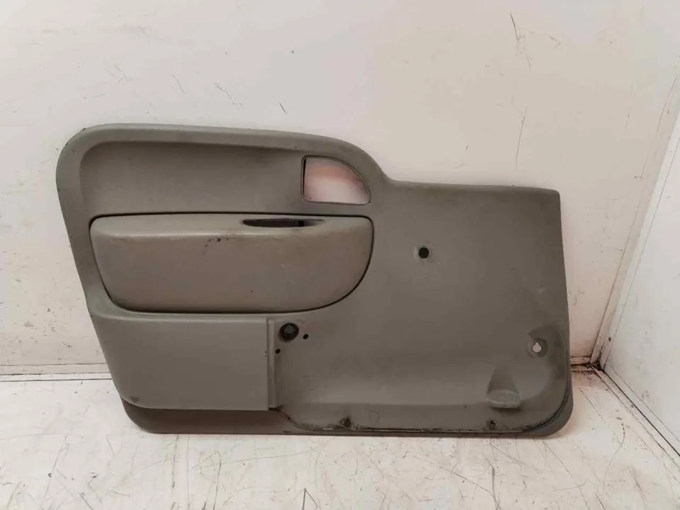 GUARNECIDO PUERTA DELANTERA IZQUIERDA 117645