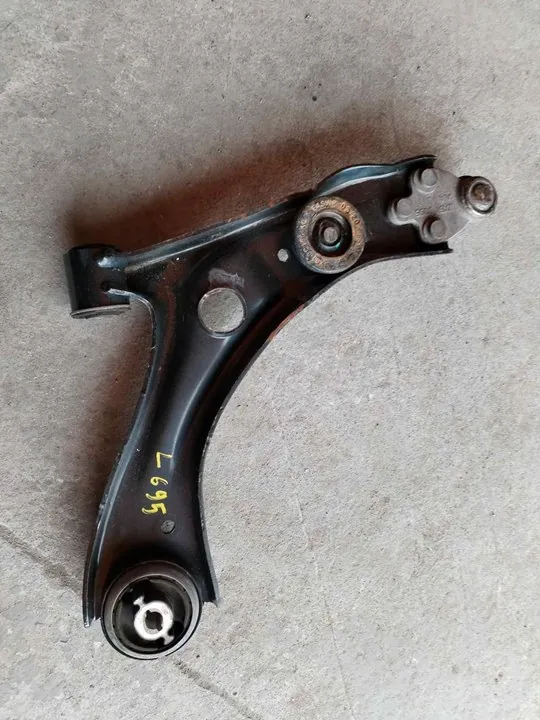 BRAZO SUSPENSION DELANTERO IZQUIERDO 116561
