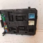CAJA RELES / FUSIBLES 115378
