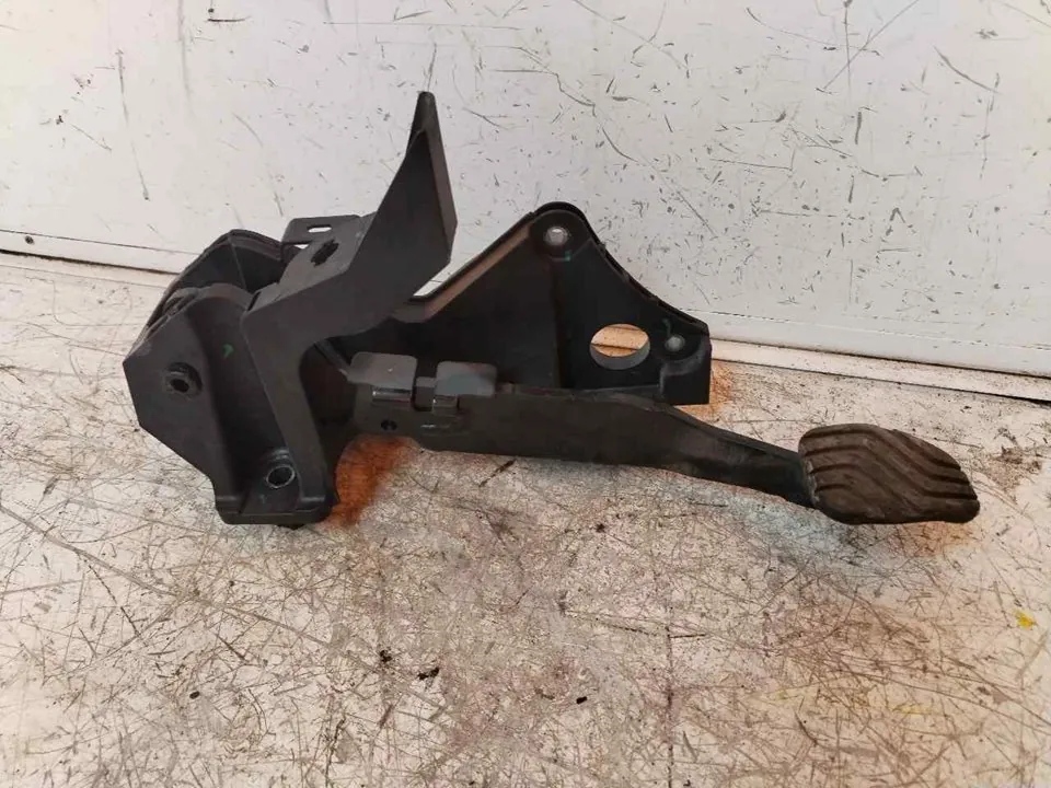 PEDAL FRENO 117421