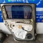 PUERTA TRASERA IZQUIERDA 116876