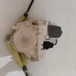 ELEVALUNAS DELANTERO DERECHO 118337