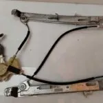 ELEVALUNAS DELANTERO DERECHO 118005