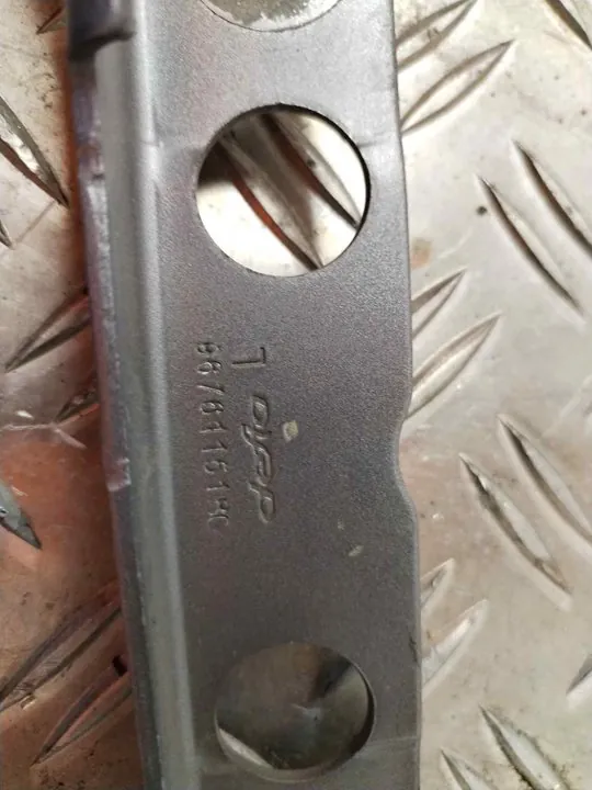 BISAGRA CAPO DERECHA 118529