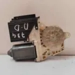 MOTOR ELEVALUNAS DELANTERO DERECHO 118081
