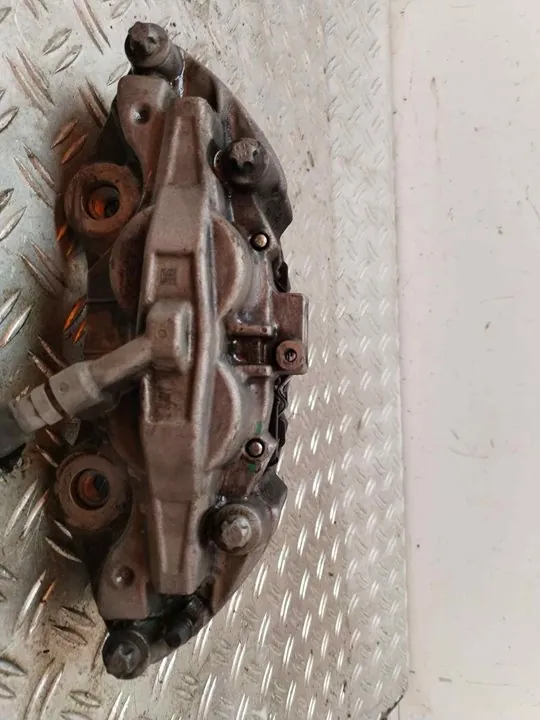 PINZA DE FRENO DELANTERA IZQUIERDA 118848