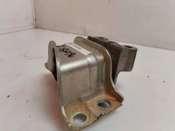 SOPORTE MOTOR DERECHO 118700
