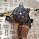 ELEVALUNAS DELANTERO DERECHO 119087