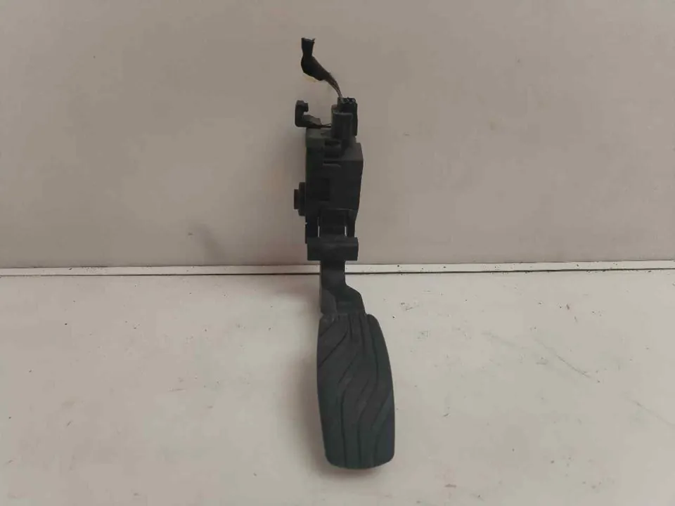 PEDAL ACELERADOR 118736