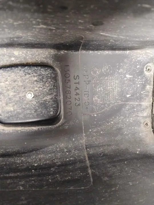 PUNTERA PARAGOLPES TRASERA IZQUIERDA 119512