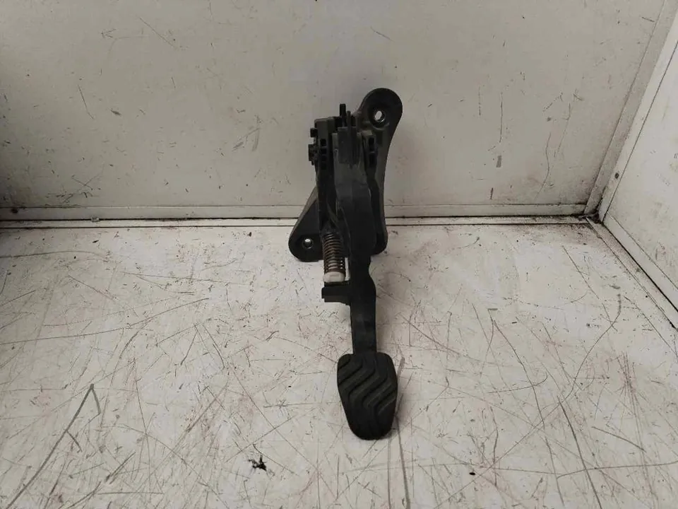 PEDAL EMBRAGUE 117717