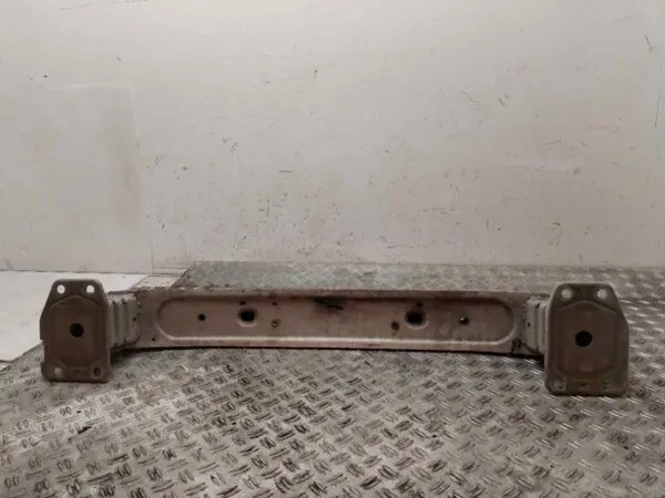 REFUERZO PARAGOLPES DELANTERO 120345