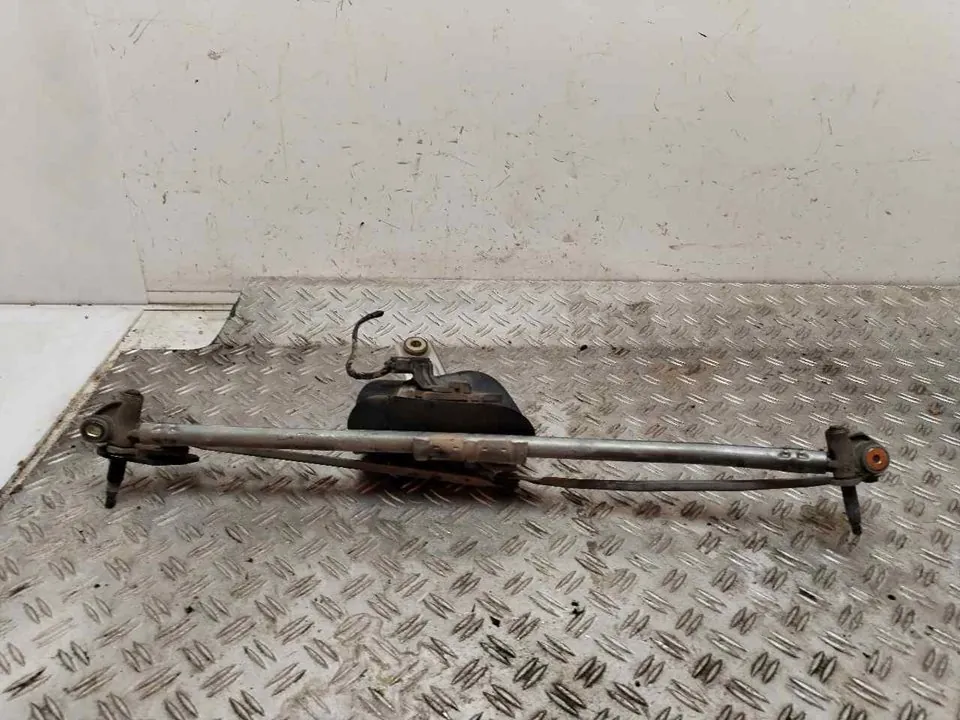 MOTOR LIMPIA DELANTERO 120324