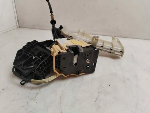 CERRADURA PUERTA TRASERA DERECHA 120498