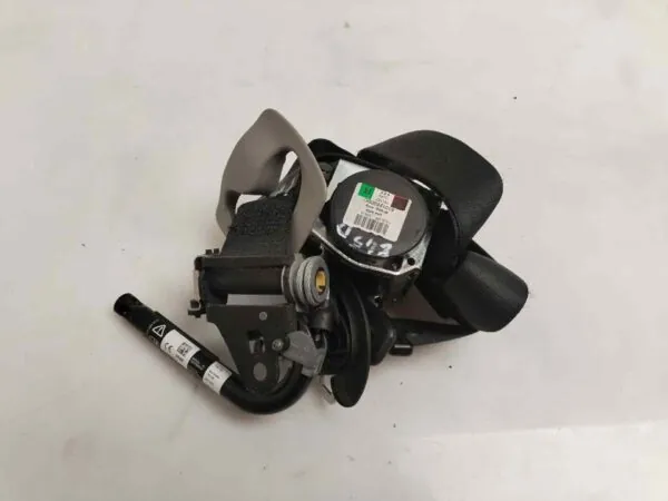 CINTURON SEGURIDAD DELANTERO DERECHO 121095