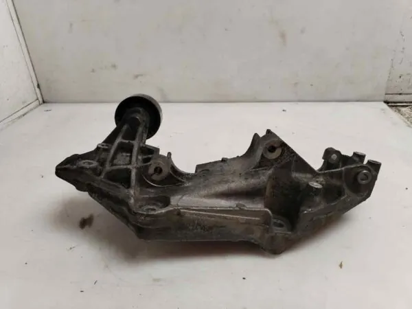SOPORTE ALTERNADOR 122056