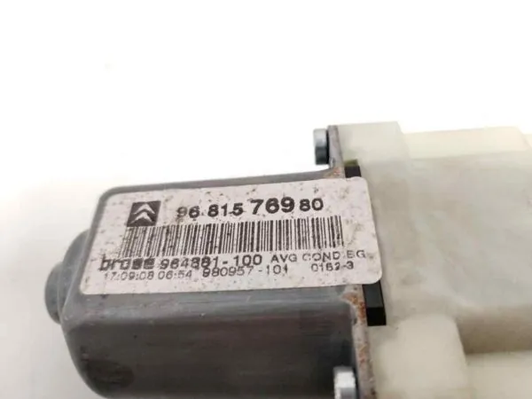MOTOR ELEVALUNAS DELANTERO IZQUIERDO 121760