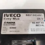 CAJA RELES / FUSIBLES 121298