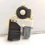 MOTOR ELEVALUNAS DELANTERO IZQUIERDO 121760