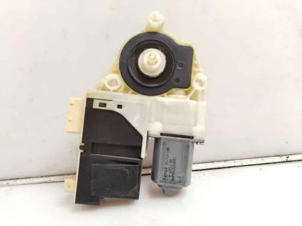 MOTOR ELEVALUNAS DELANTERO IZQUIERDO 121760