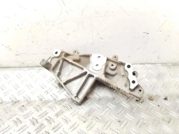 SOPORTE MOTOR 122277