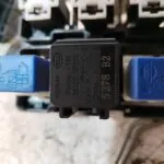 CAJA RELES / FUSIBLES 121236