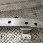 REFUERZO PARAGOLPES DELANTERO 120521