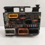 CAJA RELES / FUSIBLES 119671