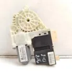 MOTOR ELEVALUNAS DELANTERO IZQUIERDO 121760