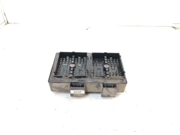 CAJA RELES / FUSIBLES 123052