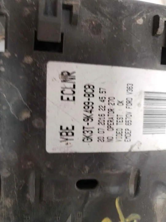 CAJA RELES / FUSIBLES 122690