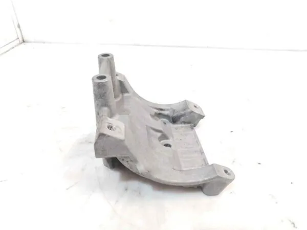 SOPORTE MOTOR 122401