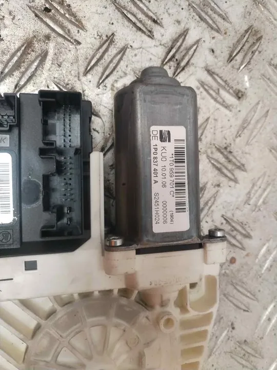 MOTOR ELEVALUNAS DELANTERO IZQUIERDO 122535